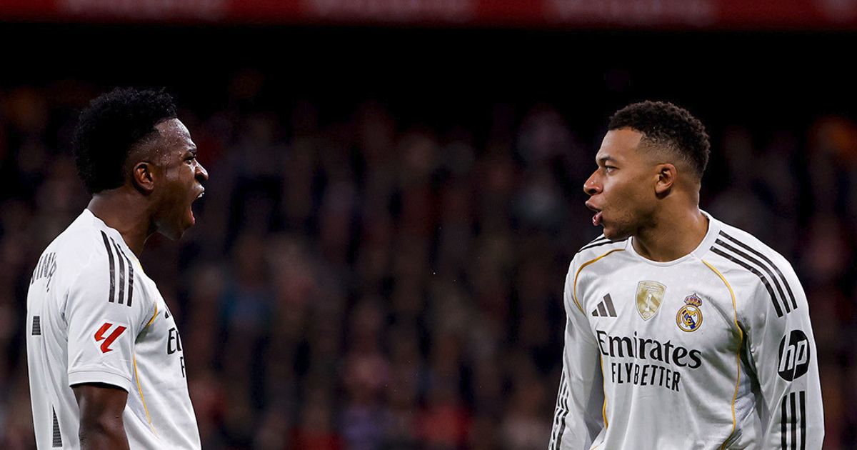 تشابي “ينهي” أزمة فينيسيوس بعد تغيير مركزه في ريال مدريد