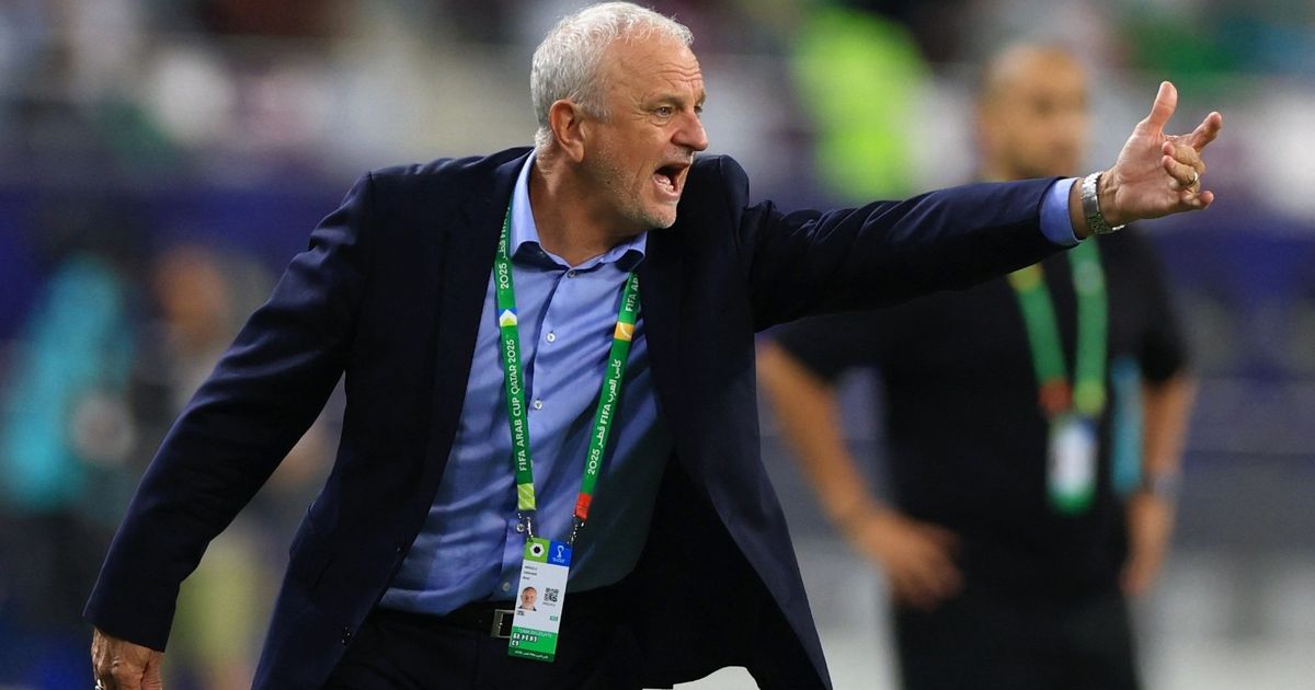 غراهام أرنولد: فخور بصمود العراق 92 دقيقة بعشرة لاعبين