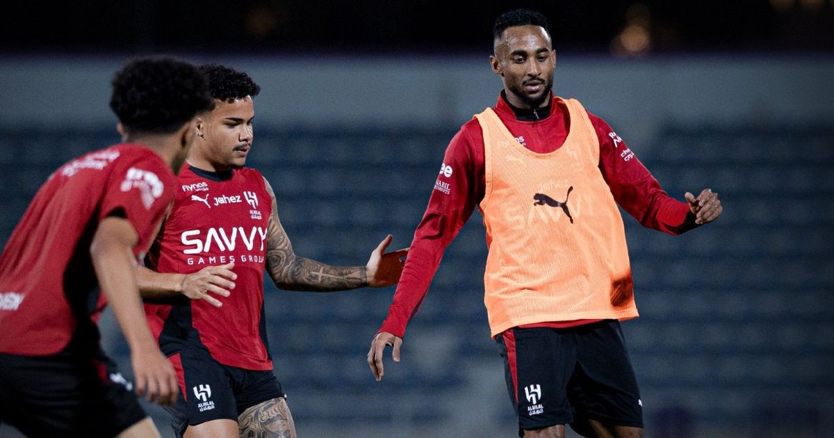 متعب الحربي يعود لتدريبات الهلال بعد انتهاء برنامجه التأهيلي