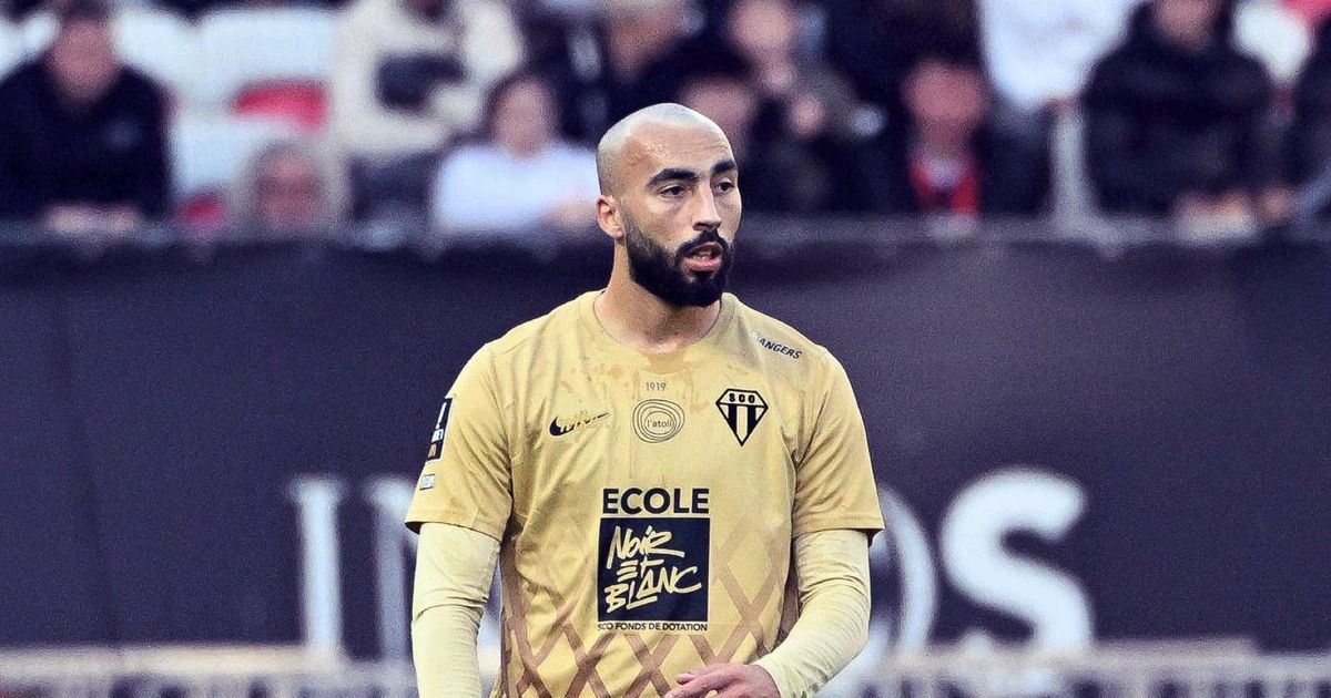 ليون “يتفق” مع عبدلي ويتفاوض مع أنجيه لحسم الصفقة في يناير