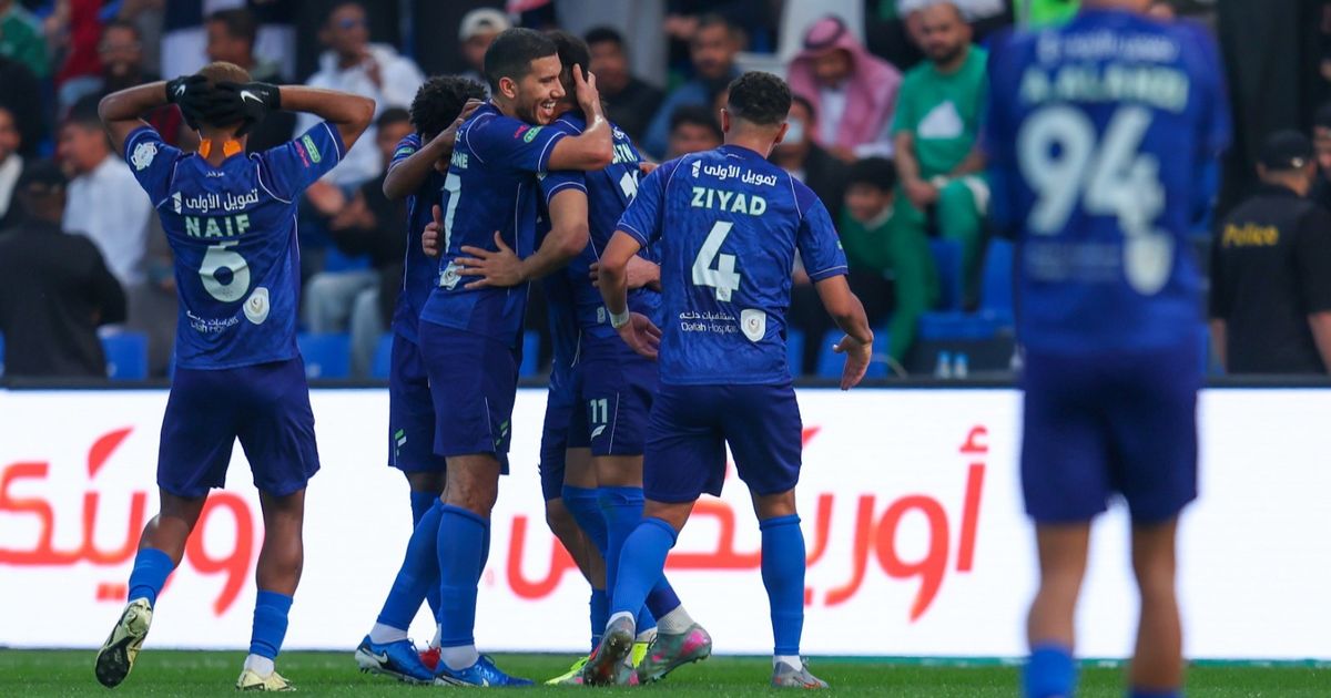 شاهد.. الأهلي يسقط أمام الفتح بثنائية في دوري روشن السعودي