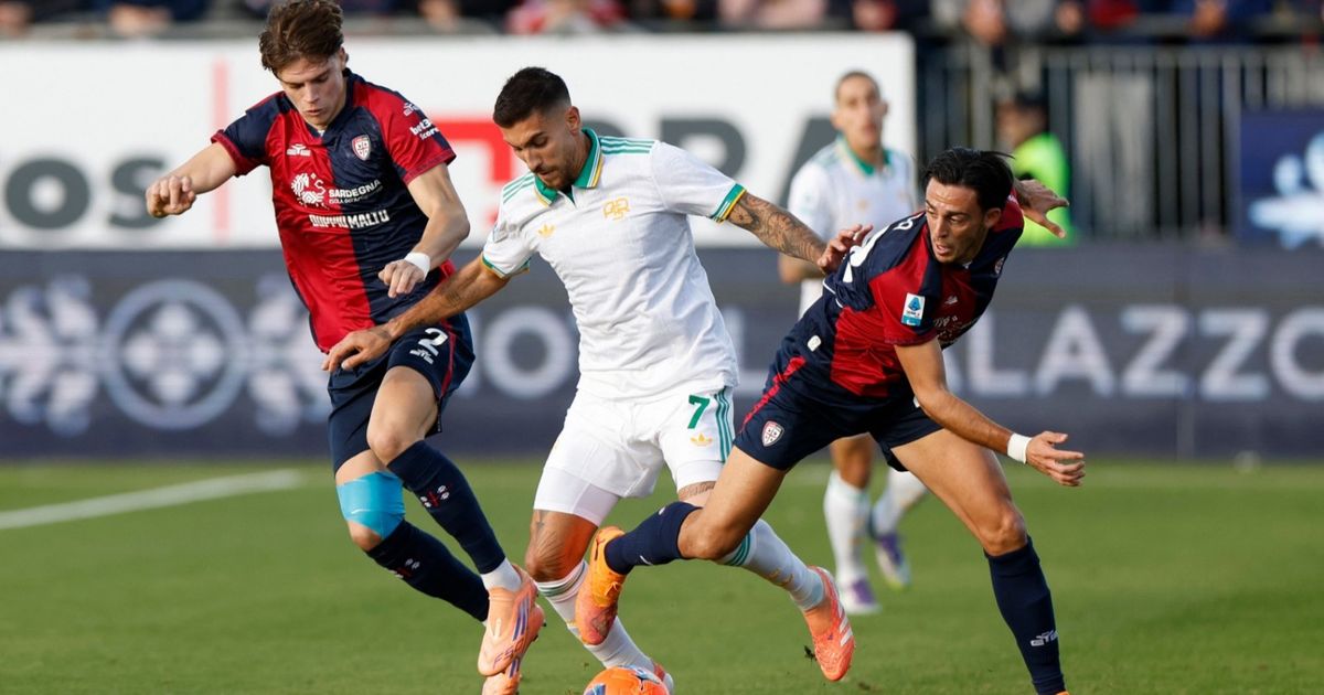 كالياري يكبّد روما خسارة خامسة ويبعده عن قمة الدوري الإيطالي