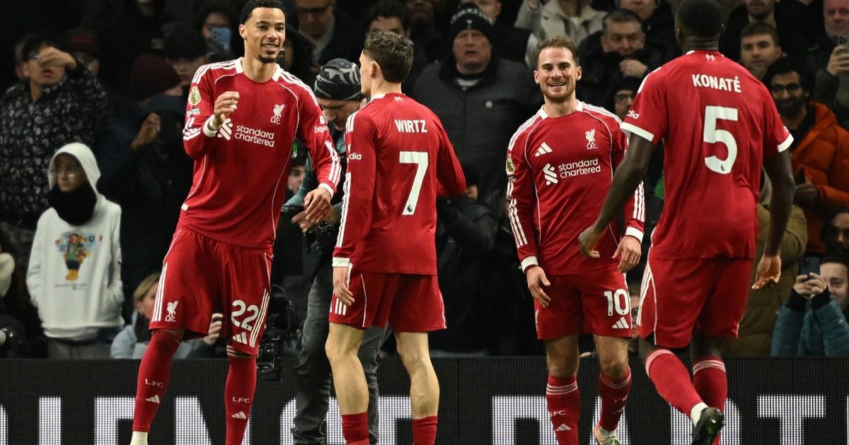 تغييرات سلوت تمنح ليفربول الفوز على توتنهام في غياب صلاح