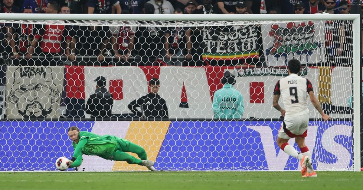 قفاز سافونوف يقود باريس سان جيرمان لتحقيق لقب إنتركونتيننتال