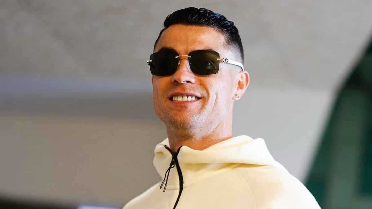 أرقام فلكية وتأثير غير مسبوق.. كم حصدت صورة استعراض رونالدو لعضلاته المذهلة؟