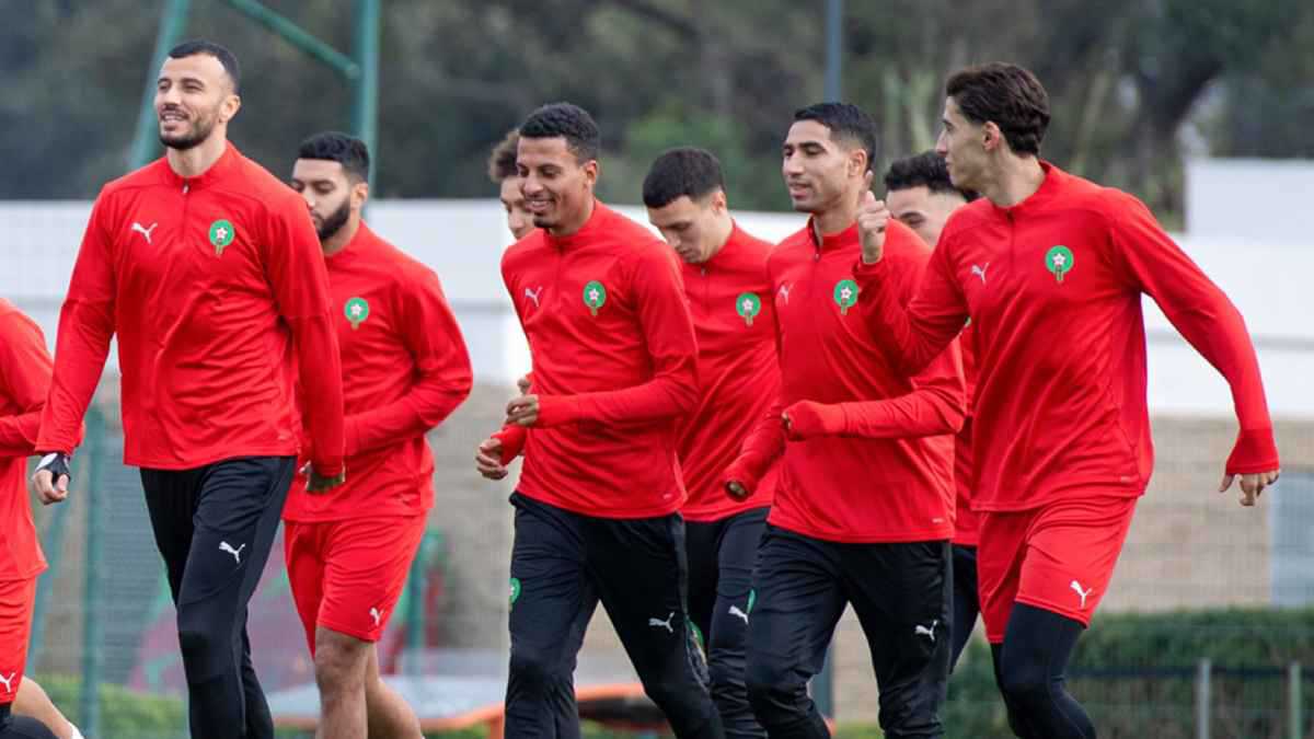 أشرف حكيمي يطمئن الجماهير المغربية قبل انطلاق بطولة أمم إفريقيا