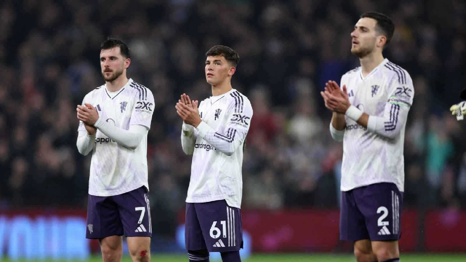 أكثر لاعب أثار استياء جمهور مانشستر يونايتد أمام أستون فيلا