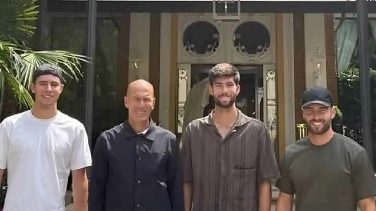 زين الدين زيدان وأبنائه