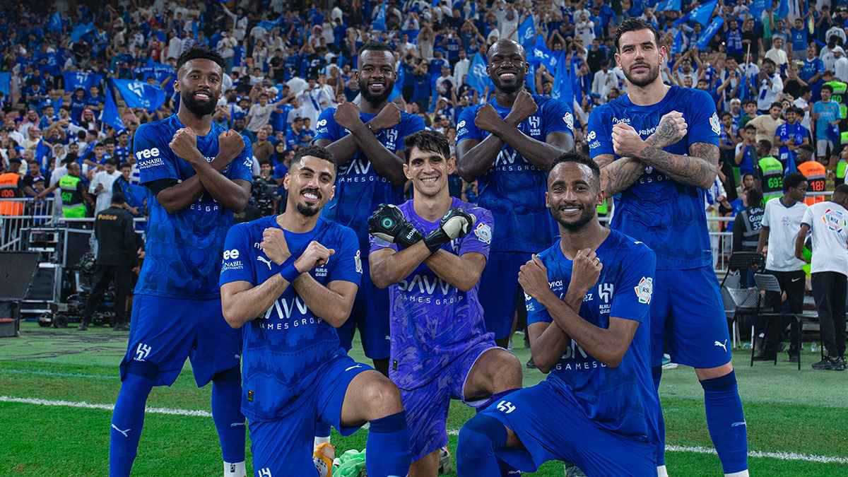 اسم مفاجئ.. الهلال السعودي يحسم أولى صفقاته الشتوية