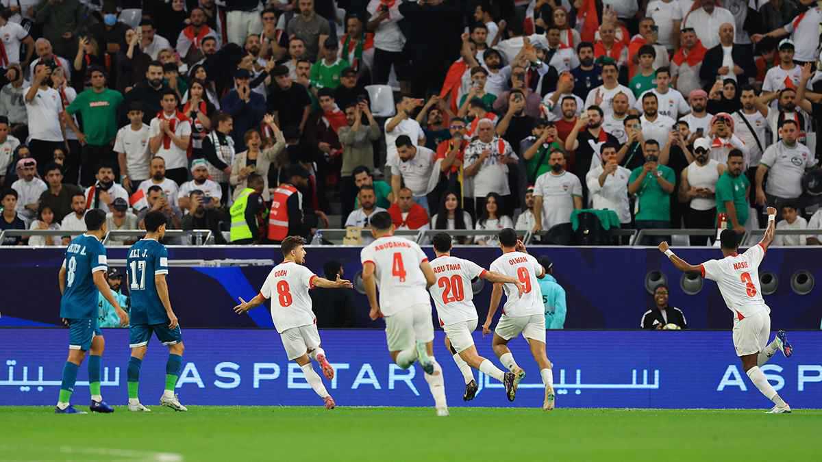 الأردن يتخطى العراق ويضرب موعدا مع السعودية بنصف نهائي كأس العرب (فيديو)