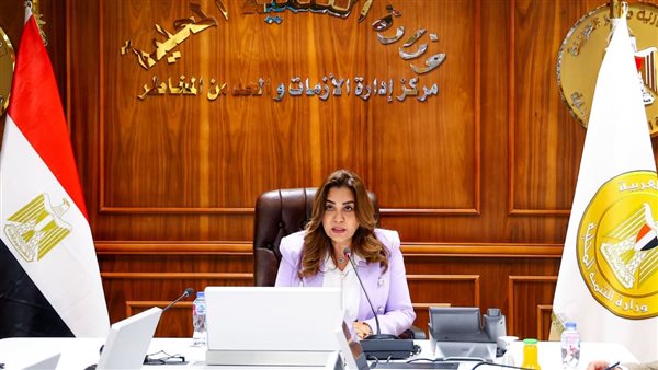 التنمية المحلية تتابع إزالة عدد من العقارات المخالفة بأحياء السلام أول والمقطم بالقاهرة