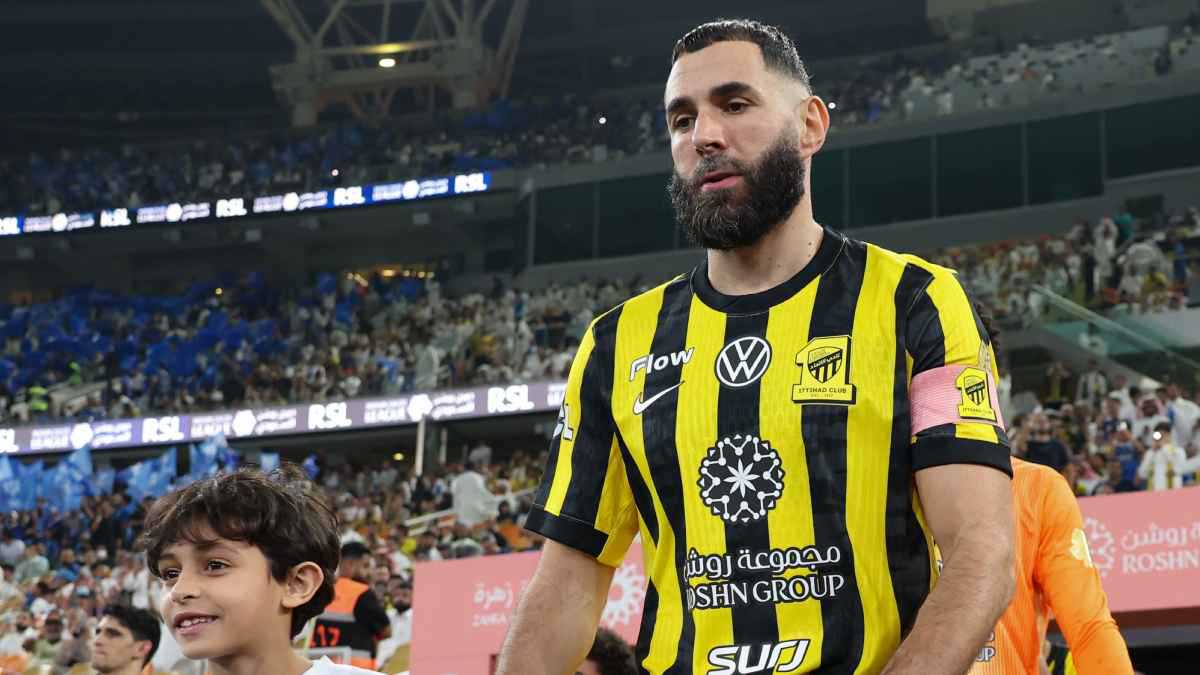 الرومانسية لا تكفي.. 3 أشياء تحمي الاتحاد السعودي من غدر بنزيما