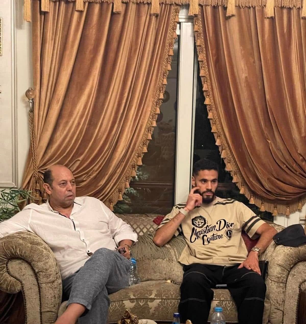 No description available.