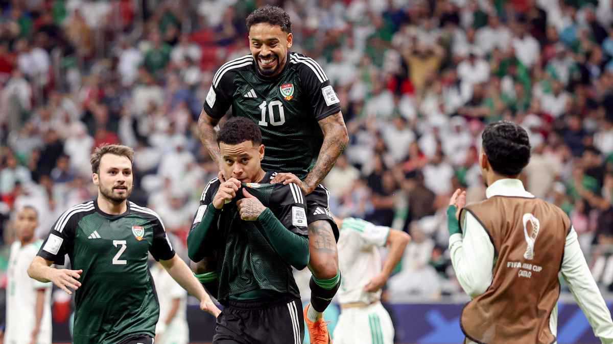 الموعد والقنوات الناقلة لمباراة المغرب والإمارات في كأس العرب