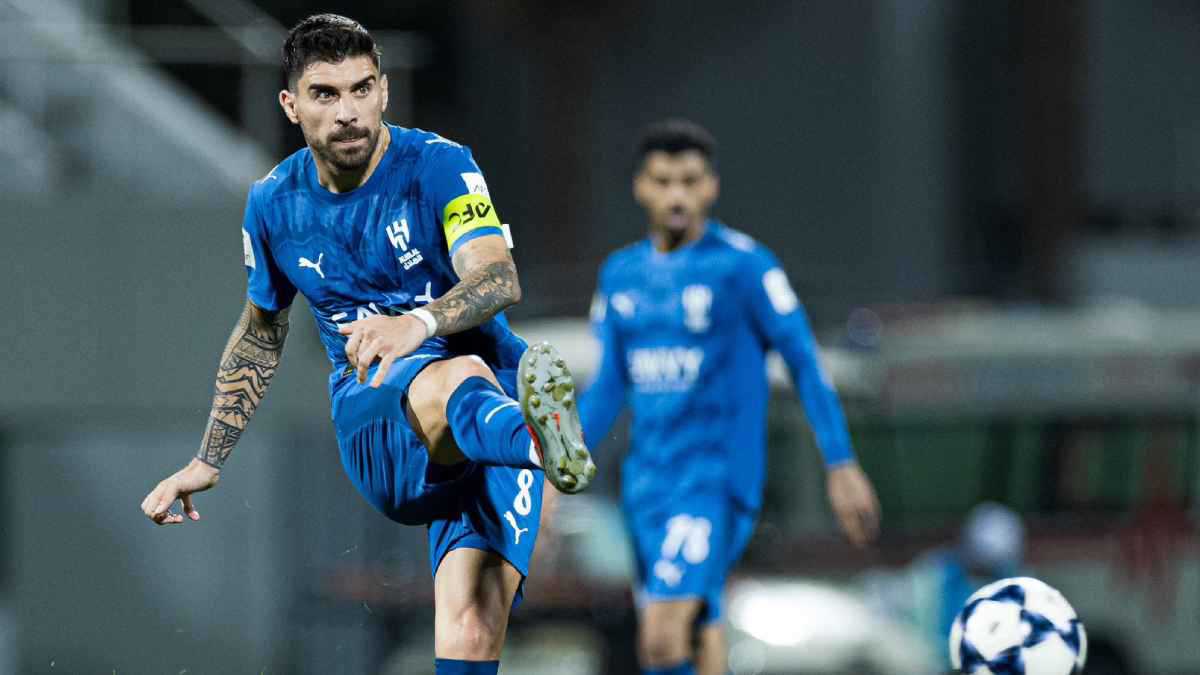 الهلال السعودي يحسم مصير روبن نيفيز