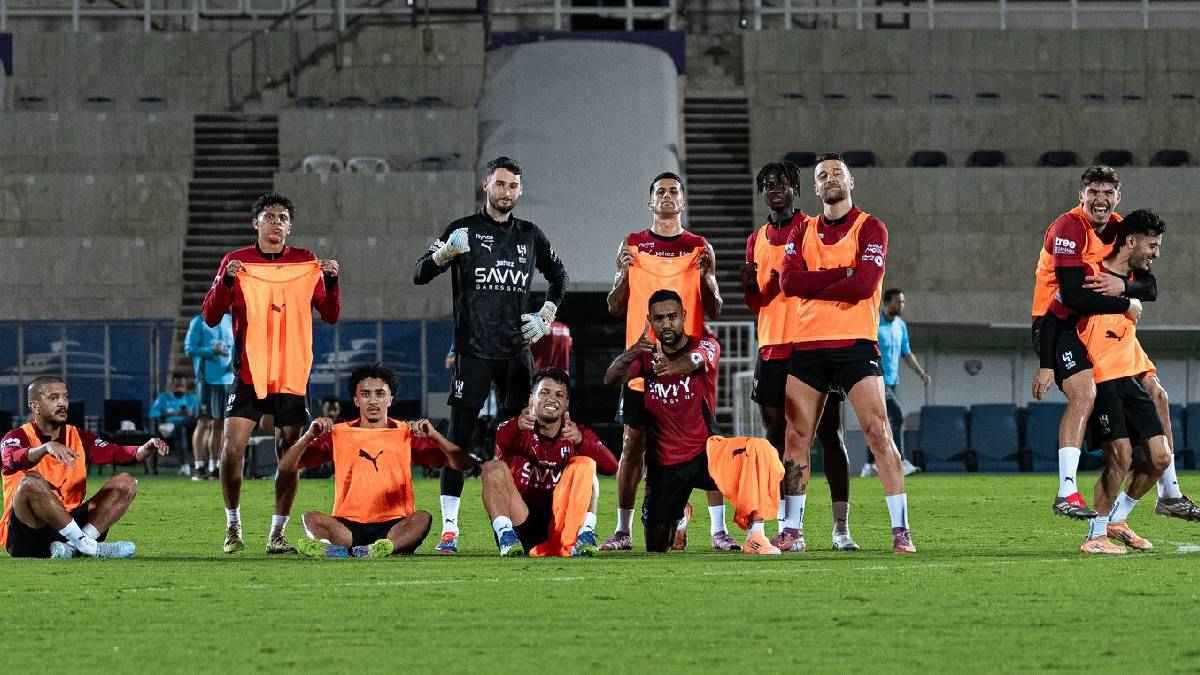 الهلال السعودي يستقر على “بديل بونو” أمام الشارقة