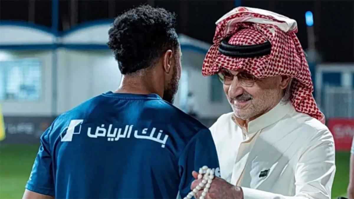الوليد بن طلال لم يدفع 7 مليارات.. السعر الحقيقي لنادي الهلال السعودي