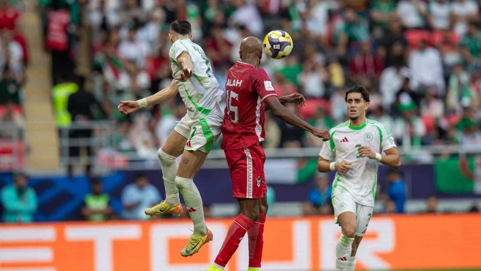 انتقادات لاذعة لنجم منتخب الجزائر بعد التعثر أمام السودان في كأس العرب