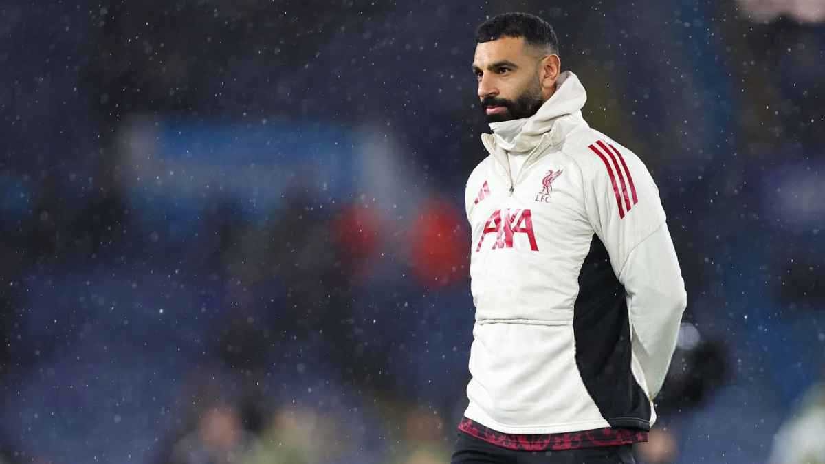 بالاسم.. 4 نجوم فقط في ليفربول يدعمون محمد صلاح علنا