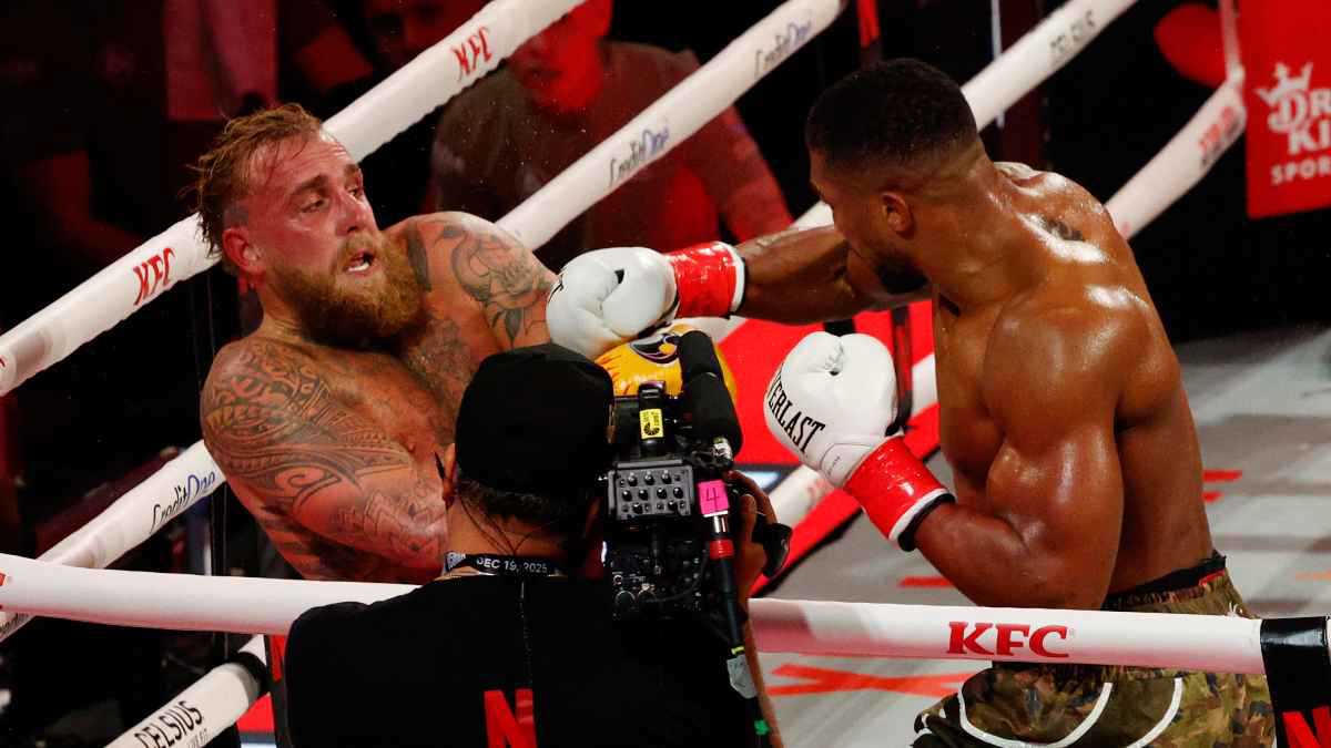 بعد سقوطه أمام جوشوا.. لماذا منع جاك بول من الملاكمة بأثر عاجل؟