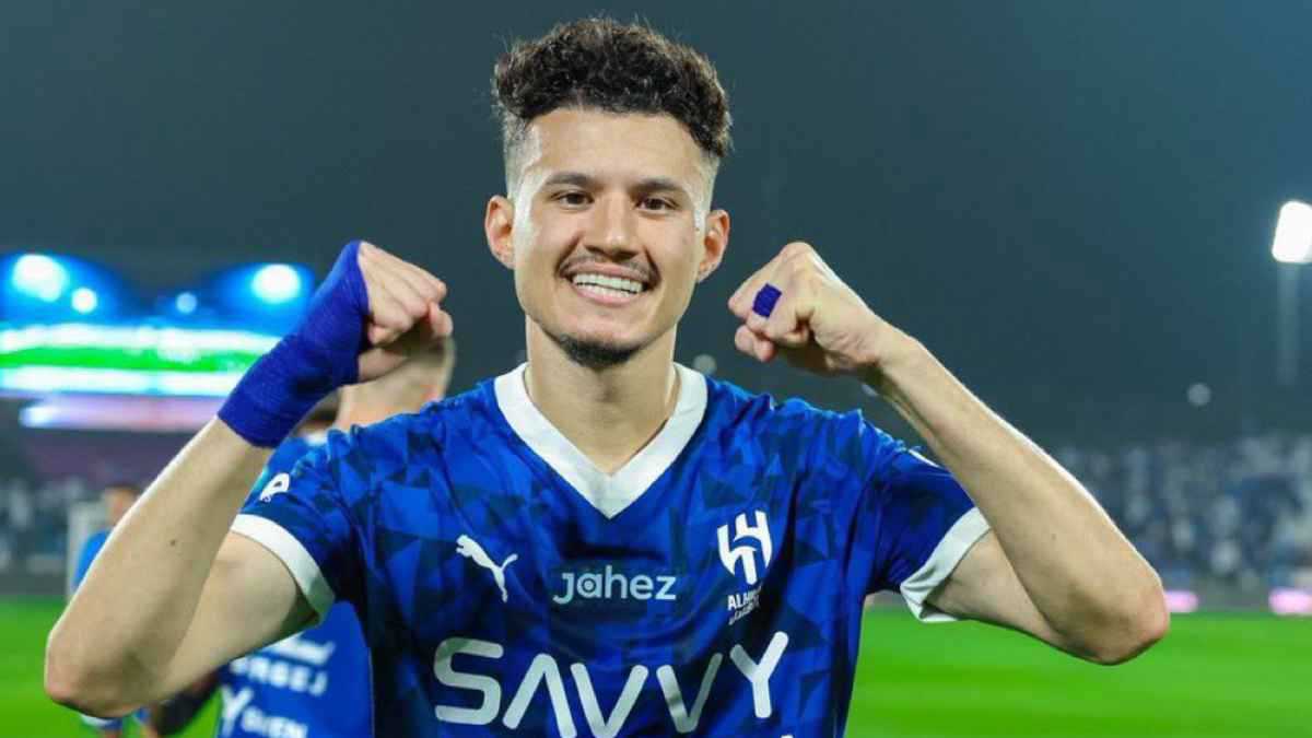 بعد عرض النصر.. آخر تطورات مفاوضات الهلال مع عبدالله الحمدان