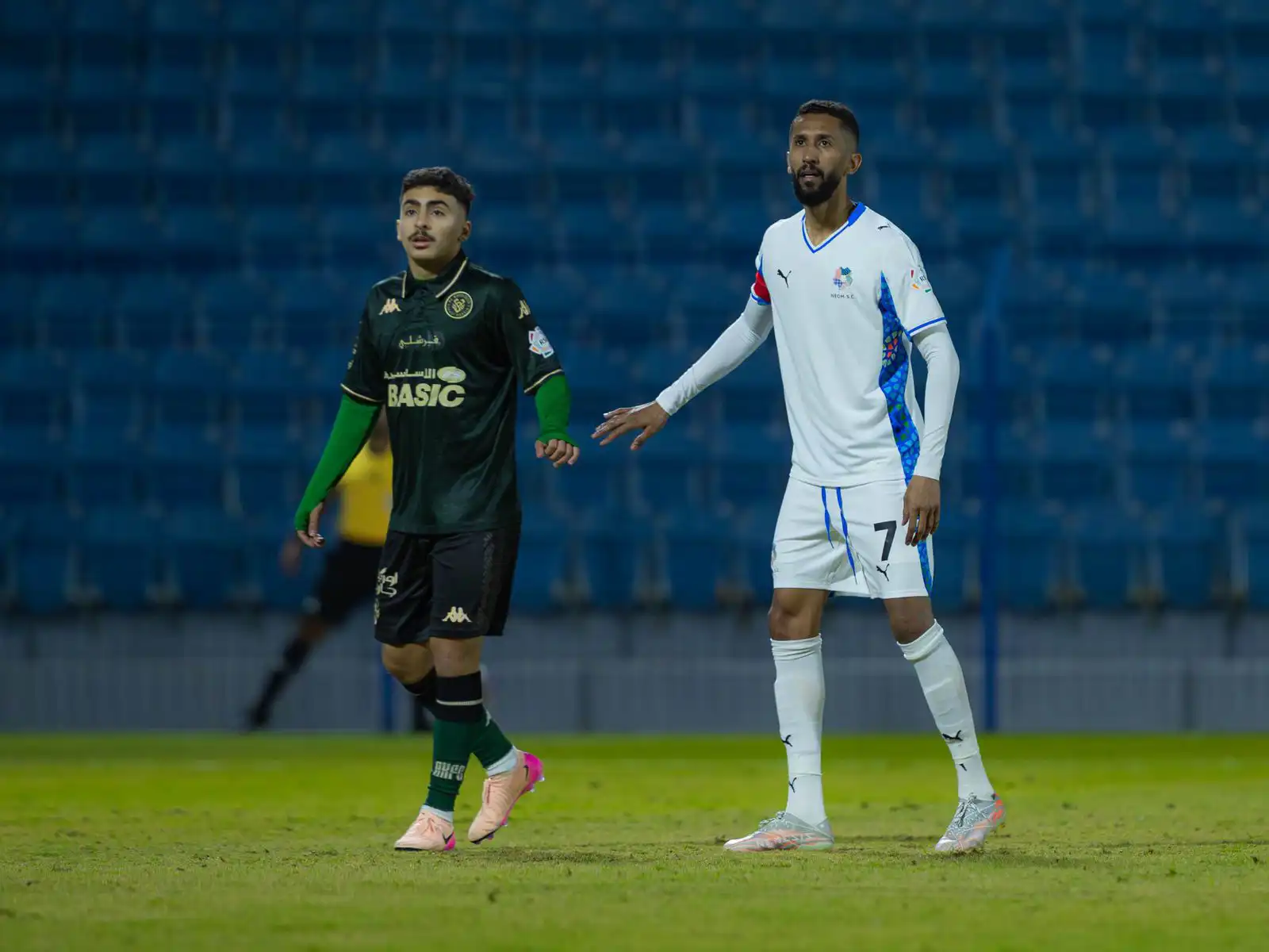 سلمان الفرج لاعب نيوم السعودي