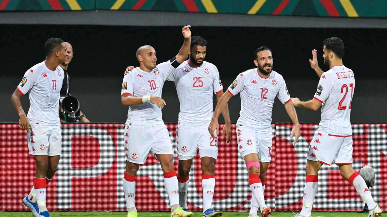 بعمر 34 عاما.. أسطورة منتخب تونس يعلن اعتزاله كرة القدم
