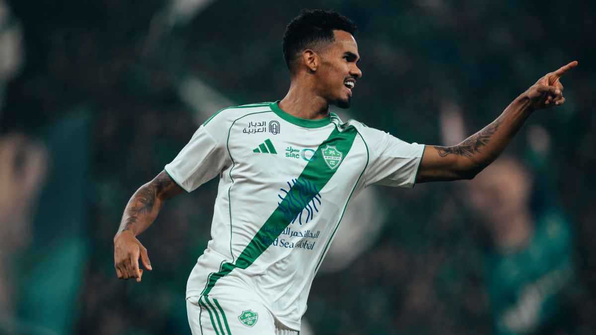 “بند عبقري” يعيد للأهلي السعودي 20% من مبلغ صفقة غالينو