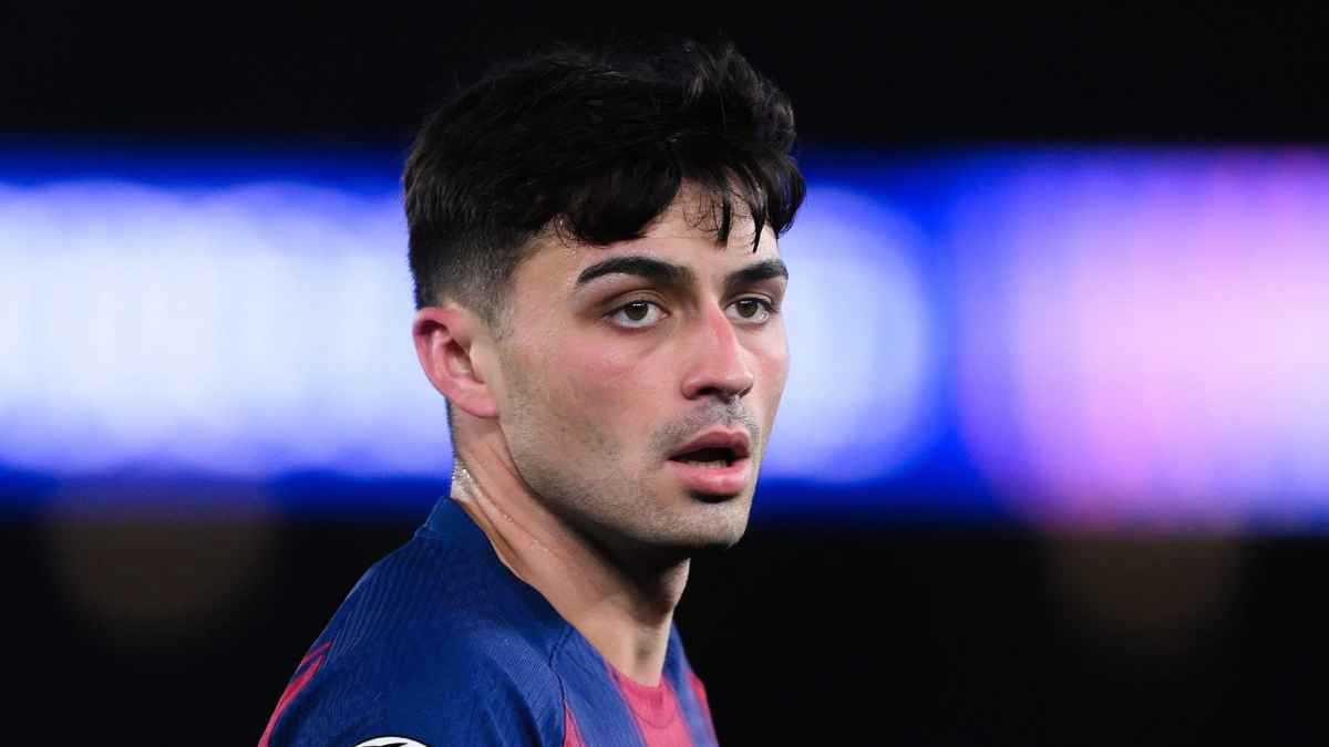 بينهم محمد صلاح.. بيدري يختار أفضل 6 لاعبين في العالم