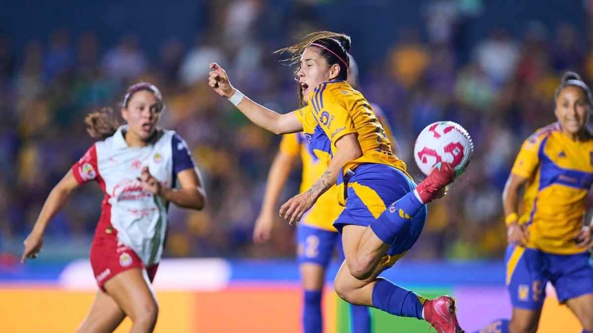 جوائز ذا بيست 2025.. ركلة مذهلة تمنح أوفالي جائزة مارتا لأفضل هدف في العالم