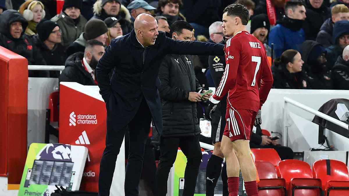 حان وقت العلاج بالصدمة.. مطالبات بـ”رحيل فوري” لمدرب ليفربول