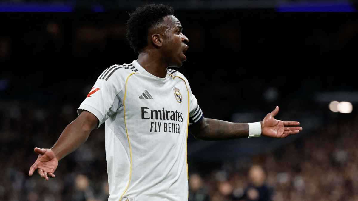 رد فعل ناري من فينيسيوس بعد غضب جماهير ريال مدريد منه (صورة)