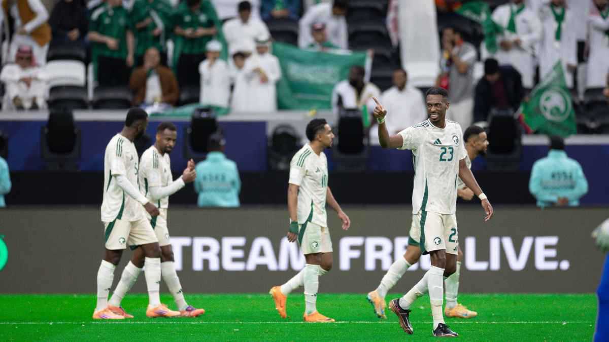 رسالة من أمريكا.. كيف أشعل رينارد حماس لاعبي السعودية قبل مواجهة جزر القمر؟