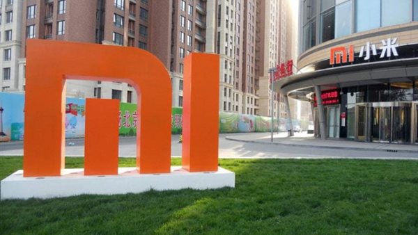 شاومي تكشف عن هاتف Xiaomi 17 Ultra بكاميرا احترافية وبطارية عالية الجودة
