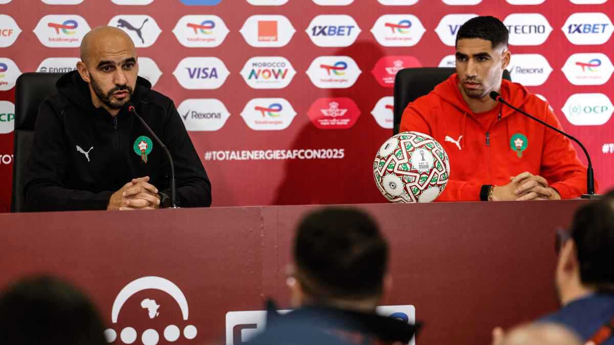 ضحّى من أجل بلاده.. الركراكي يكشف موقف حكيمي من مباراة المغرب وجزر القمر