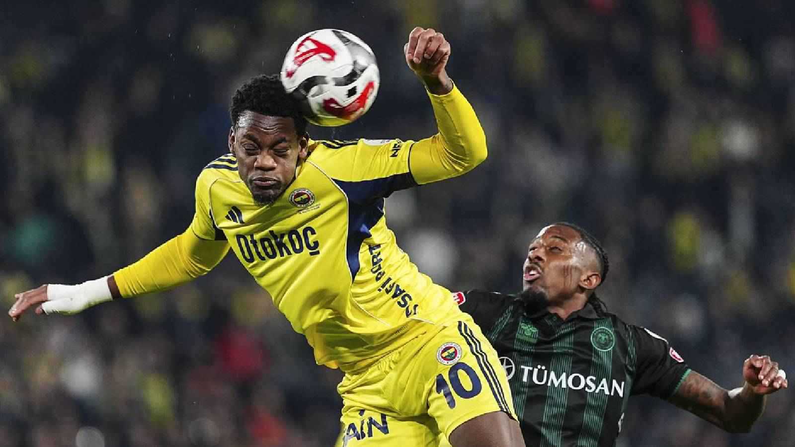 “طريد” النصر السعودي يرفض مصافحة مدربه ويفجر أزمة في فنربخشة (فيديو)