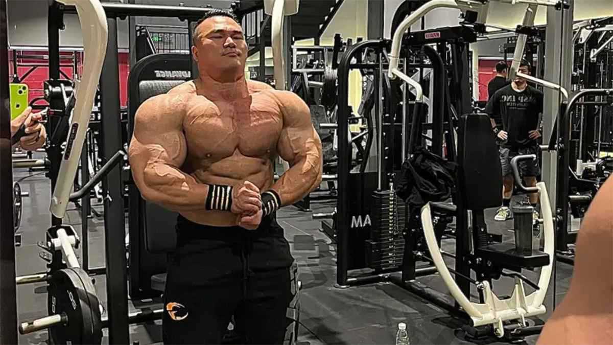 عاش كالرهبان.. وفاة لاعب كمال الأجسام الصيني “وانغ كون” عن عمر يناهز 30 عاما