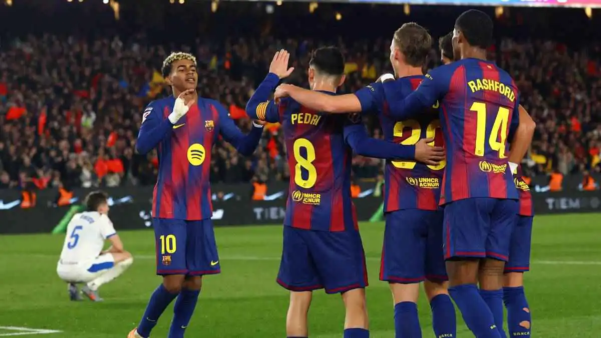 لاعبو برشلونة الإسباني