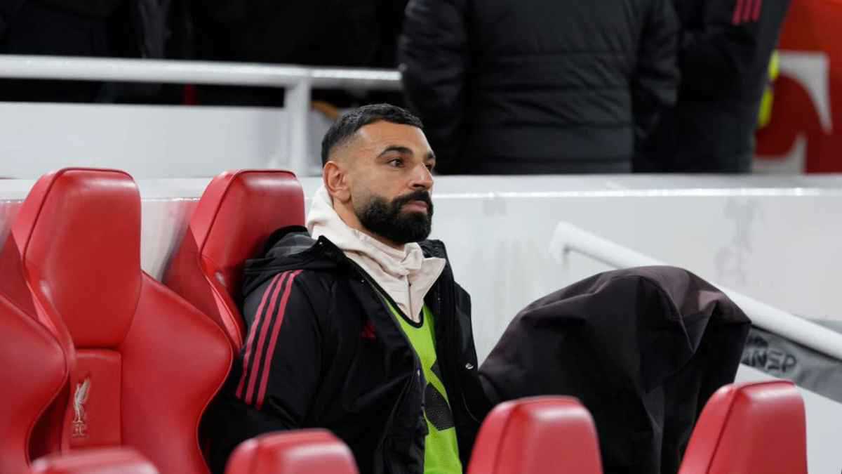 قائمة “المتهمين”.. 3 رجال خططوا لطرد محمد صلاح من ليفربول