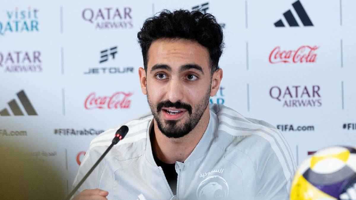 قلل من منتخبنا.. رد ناري من الإعلامي العماني صاحب أزمة نواف العقيدي