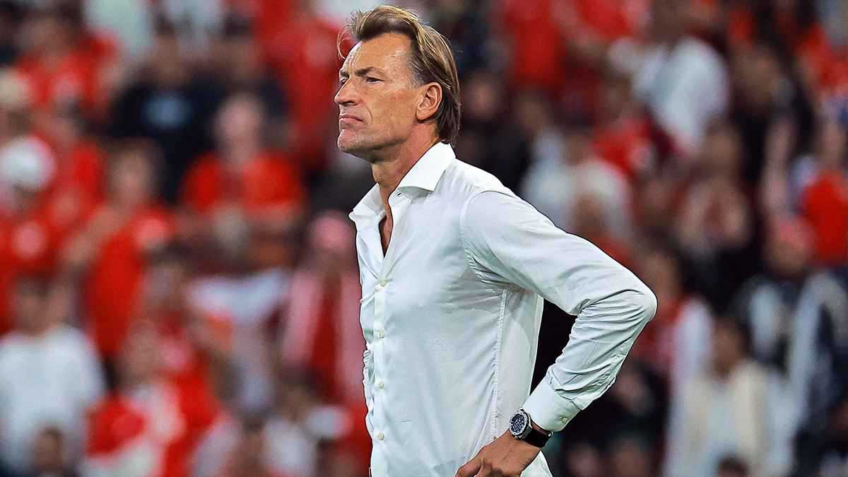 لا لون ولا هوية.. محمد الشيخ يشن هجوما على رينارد (فيديو)