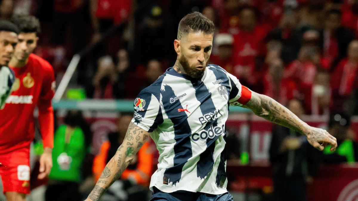 “لايك” يفجر جدلا.. هل ينضم سيرجيو راموس إلى النصر السعودي؟