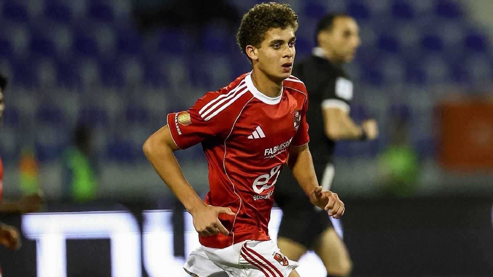 لتحقيق حلم برشلونة.. هل يستطيع حمزة عبد الكريم “لي ذراع” الأهلي؟