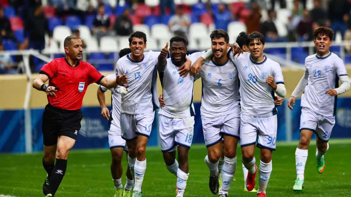 لعدم وجود بدلاء.. الحكم ينهي مباراة القاسم والكهرباء في الدوري العراقي