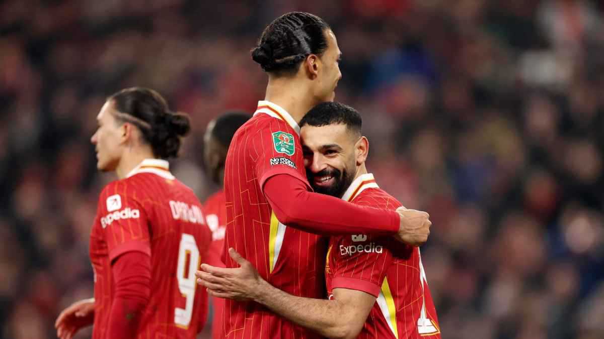 لقد نجحنا معًا.. أول تعليق من قادة ليفربول حول صراع محمد صلاح وسلوت