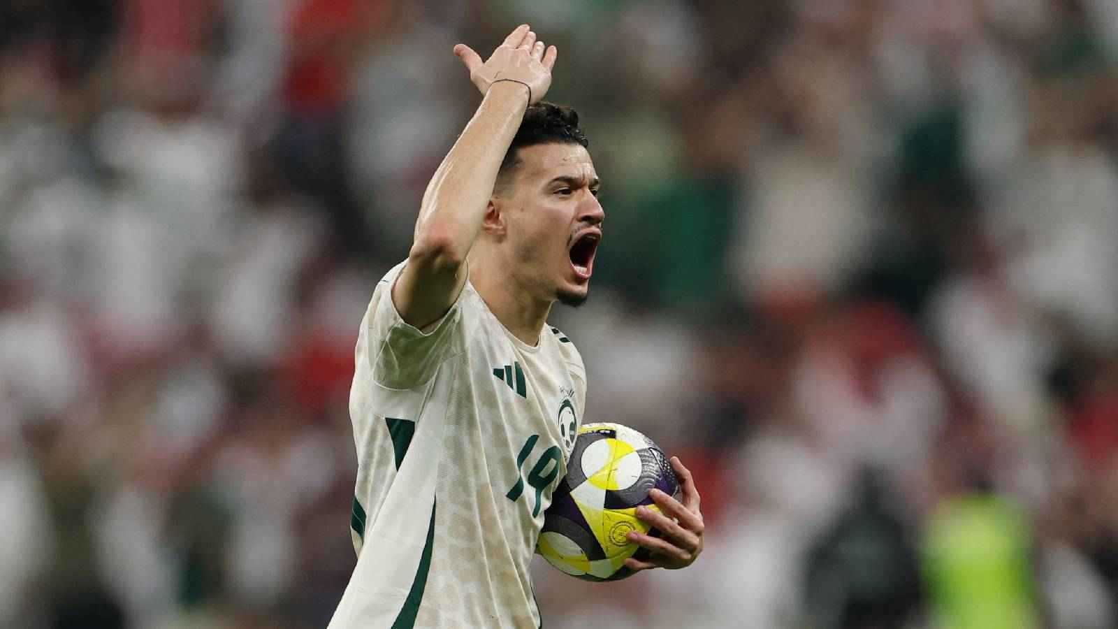 ليس الحمدان وحده.. 3 نجوم أثاروا استياء جمهور المنتخب السعودي في لقاء المغرب