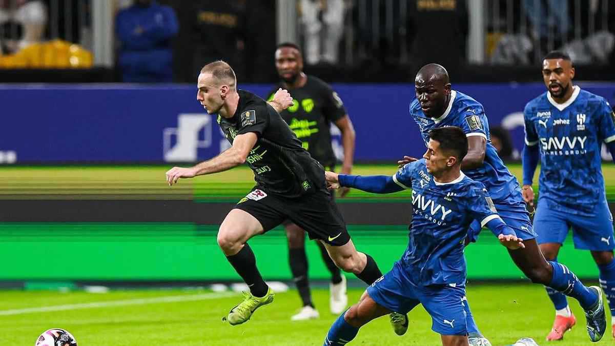 ليس العرض الكبير فقط.. كيف وجه الهلال ضربة الموسم إلى الاتحاد؟