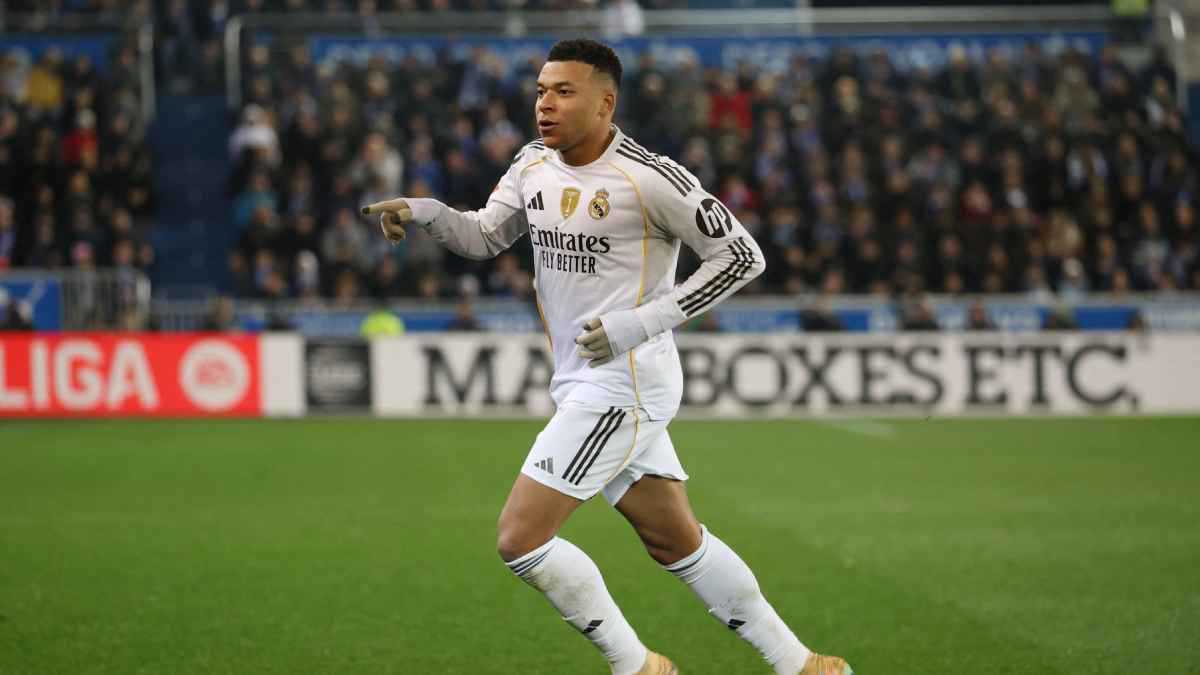 مبابي يكشف سر احتفاله الغريب أمام ألافيس (صورة)