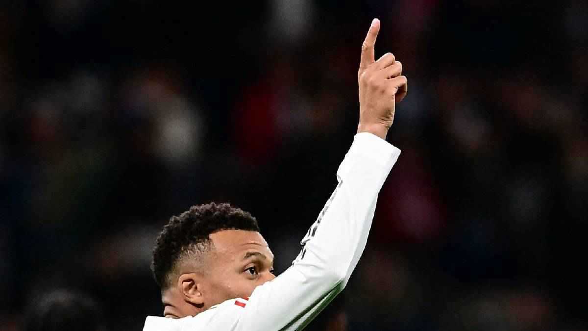 مبابي يوجه ضربة لرونالدو.. ترتيب هدافي ريال مدريد في عام 2025