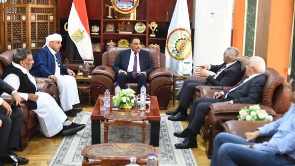 محافظ مطروح يستقبل نائب مساعد وزير الخارجية للشئون القنصلية